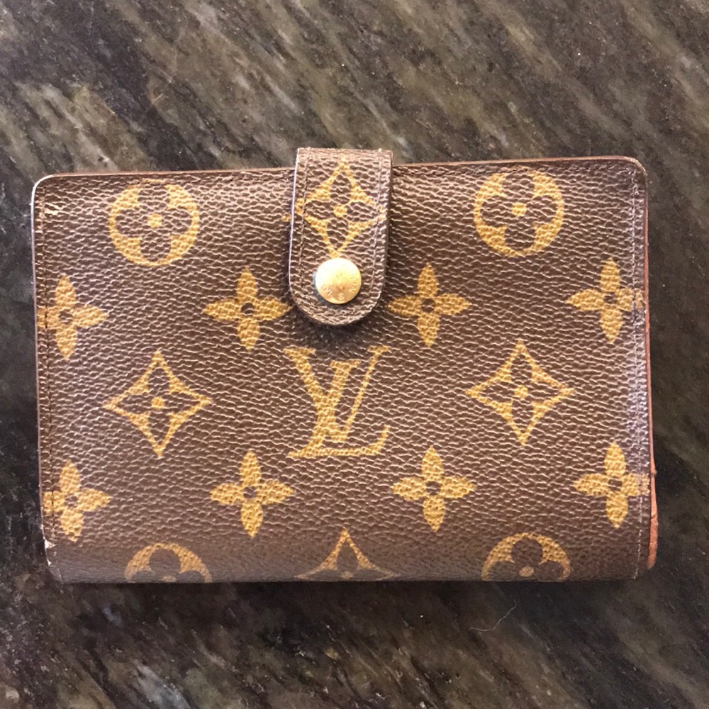 Authentic Louis Vuitton women’s pocket organizer